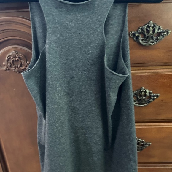 Gray 'Resting Beach Face' Tank Top - Picture 3 of 4